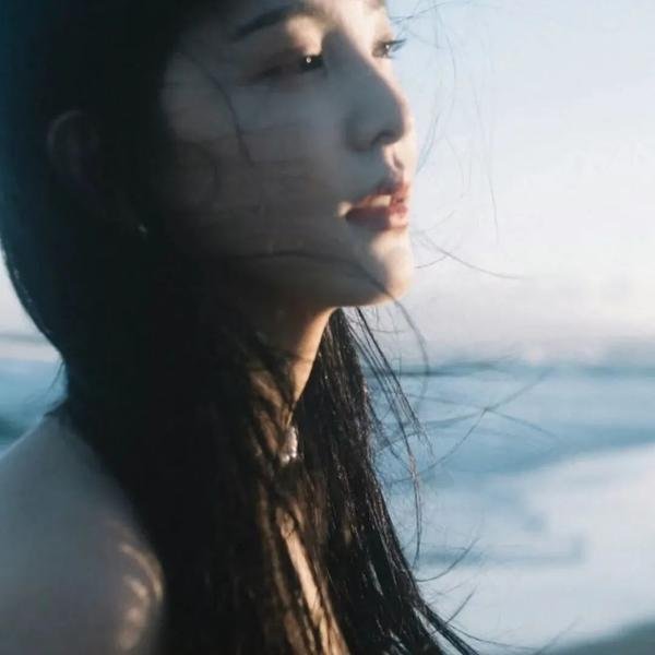 春日来临之际 海报